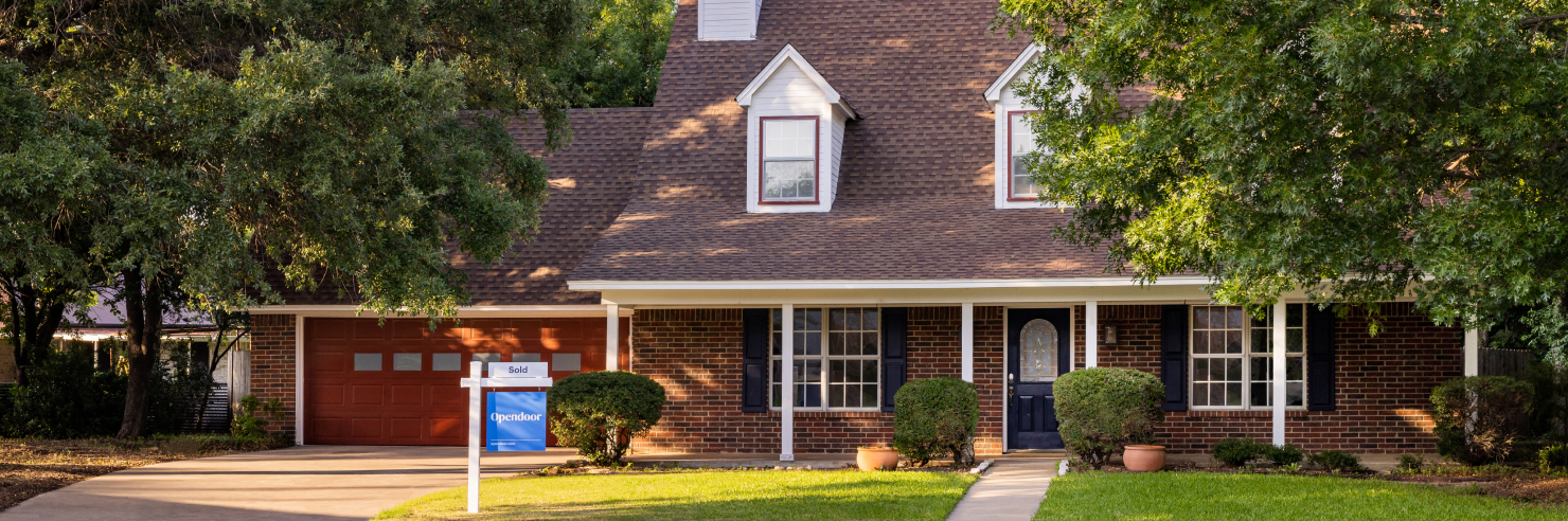 Home exterior with Opendoor sign