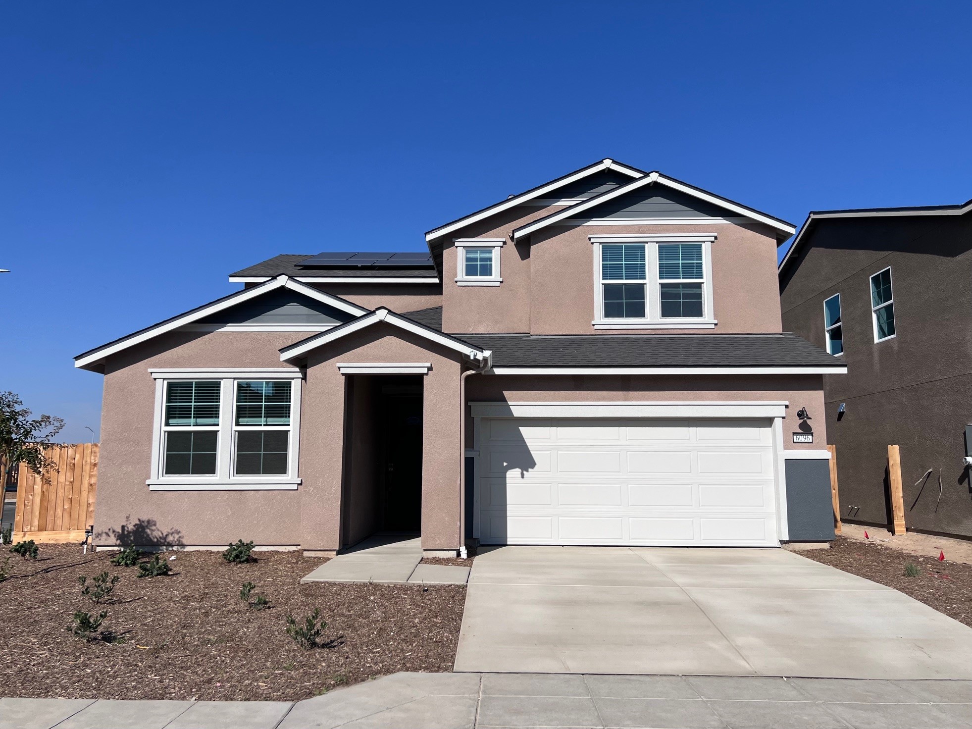 0075 6096 W Lansing Way