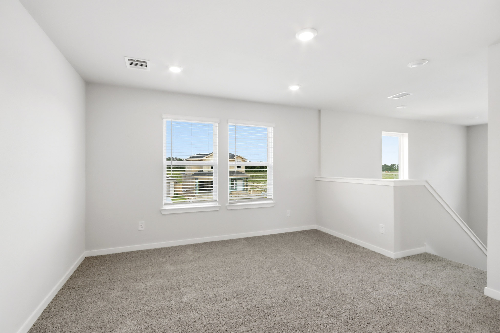 A room with windows.